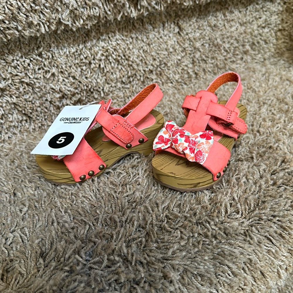 Genuine Kids Oshkosh toddler sandals size 5 pink leather open toe